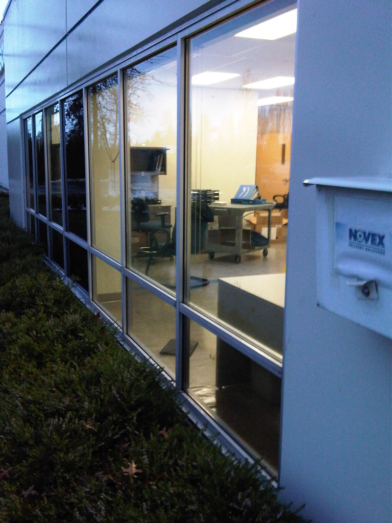 Repair leaking windows for a commercial building. This repair leaking windows job require new caulking work and new gaskets. Repair leaking windows Vancouver.
